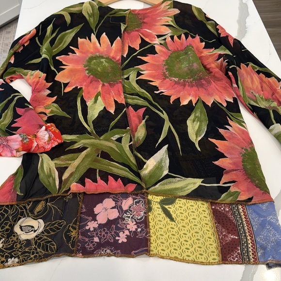 Nothing matches Tops for Women Orange and Green Graphic Blouse L - Picture 7 of 7